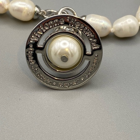 Vivienne Westwood Aleksa bracelet with signature, encrusted orb - Picture 4 of 5